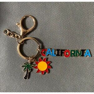 California Spell Out Charms Keychain Multicolor Gold Tone Sun Palm Tree New